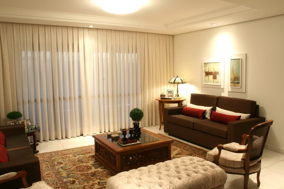 Boiseries Modernas em Poliestireno de Alta Densidade