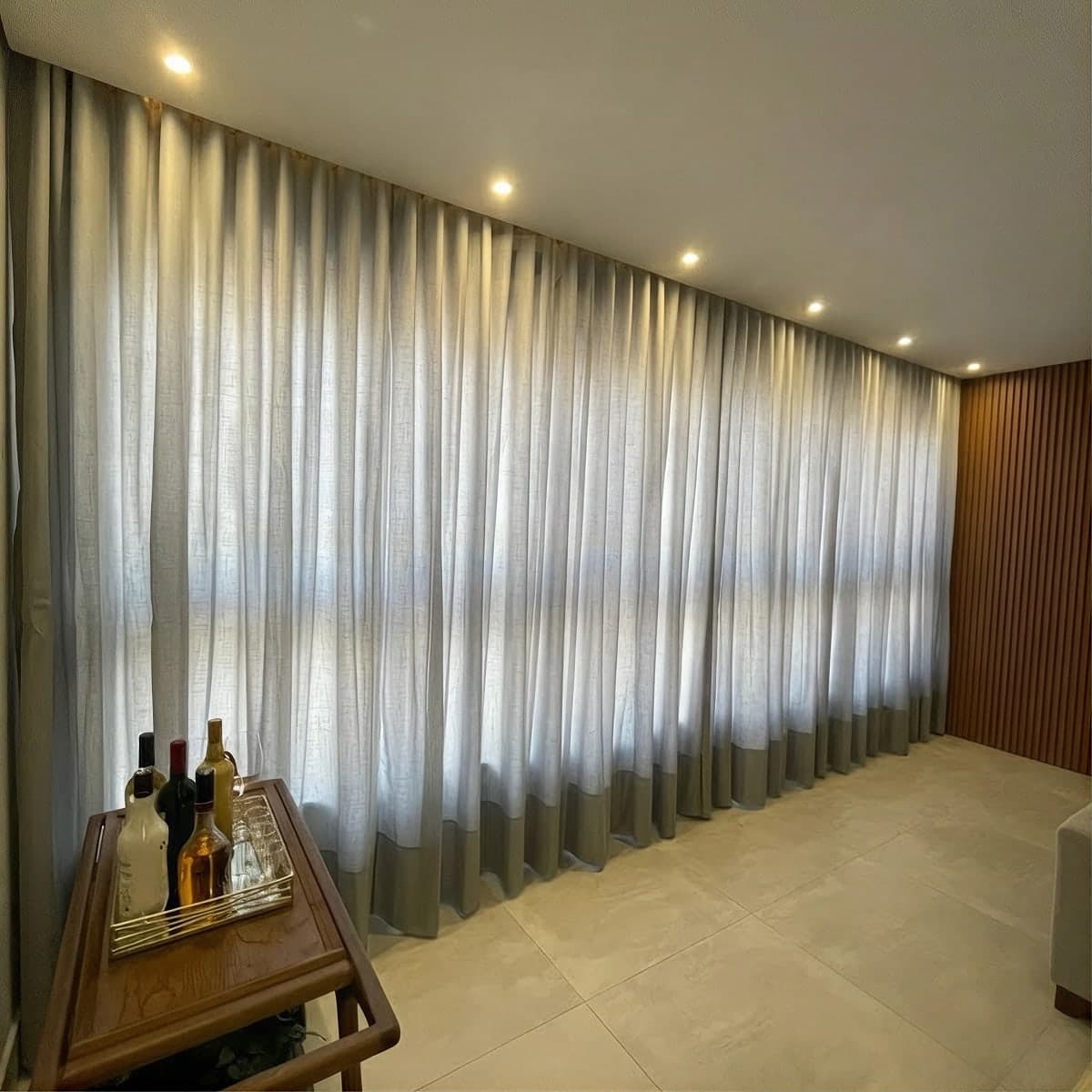 Cortinas Têxteis e Persianas sob Medida